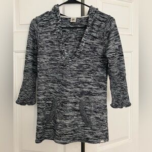 Woman’s Roxy Black and White Knit Hooded Sweater Size Medium